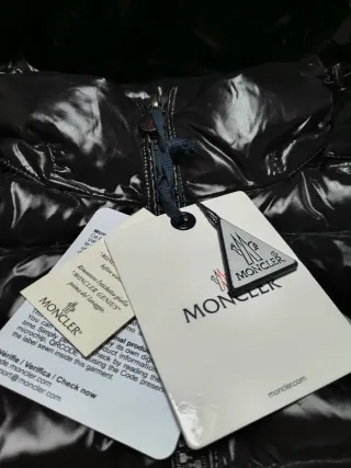 Piumino Moncler Nero Lucido