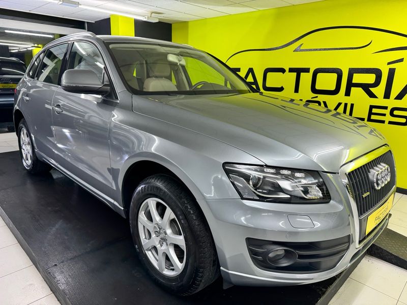Audi Q5 quattro  2011 - foto 1