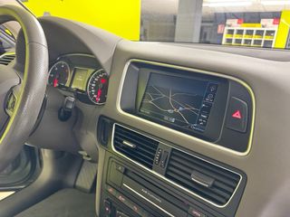 Audi Q5 quattro  2011