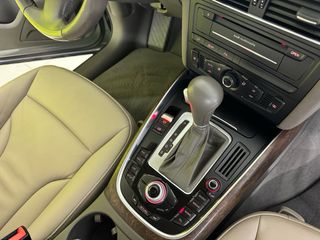 Audi Q5 quattro  2011