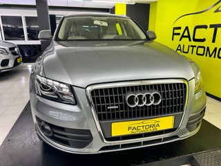 Audi Q5 quattro  2011