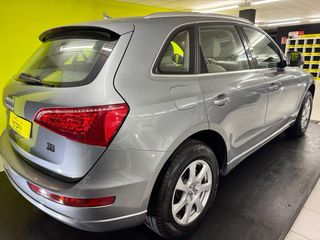 Audi Q5 quattro  2011