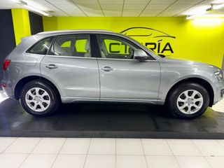 Audi Q5 quattro  2011