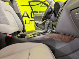 Audi Q5 quattro  2011