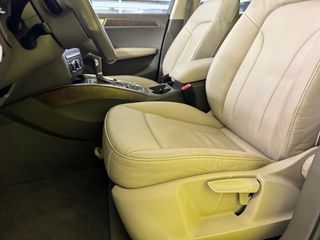 Audi Q5 quattro  2011