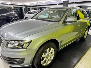 Audi Q5 quattro  2011
