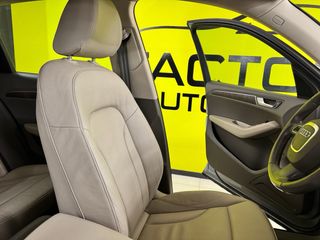Audi Q5 quattro  2011
