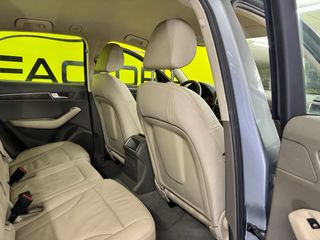 Audi Q5 quattro  2011