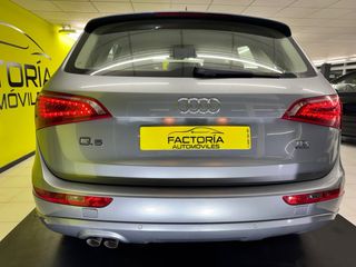 Audi Q5 quattro  2011