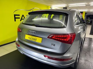 Audi Q5 quattro  2011