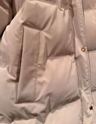 Abrigo Zara Beige Talla M Muy cómoda y cálido