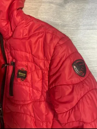 Piumino Blauer rosso con cappuccio