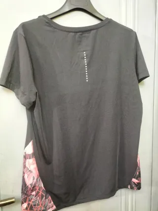 T-shirt donna sportiva nera multicolore