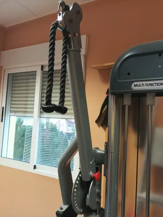 Máquina Multifuncional Gimnasi