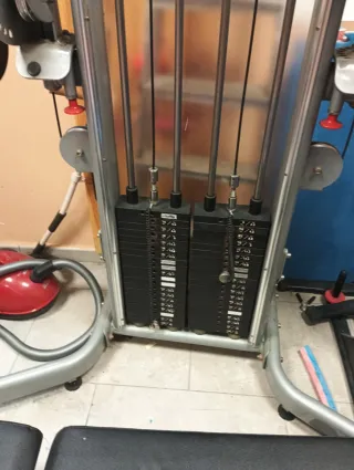 Máquina Multifuncional Gimnasi