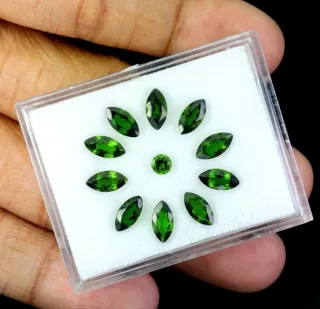 Lotto 11 Gemme Marquise Verdi Diopside Naturale