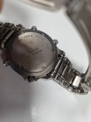Reloj Lotus Hombre Titanio