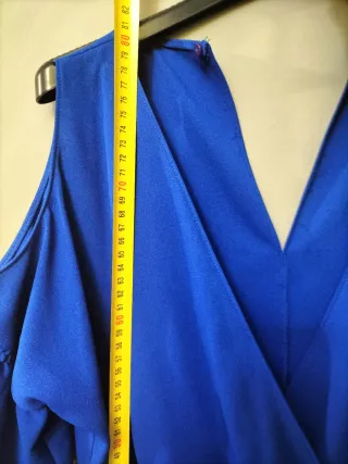 Abito spalle scoperte blu