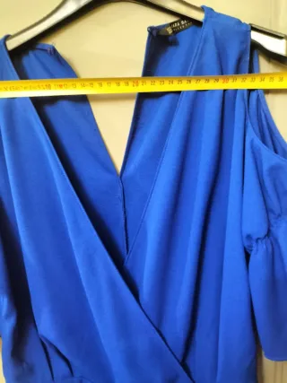 Abito spalle scoperte blu