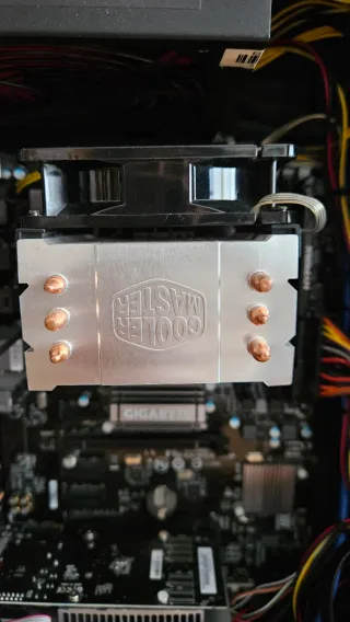 Torre PC Sobremesa Gigabyte