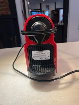Cafetera Nespresso Roja