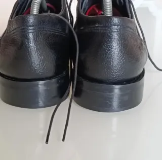 Scarpe eleganti da uomo in pelle nera