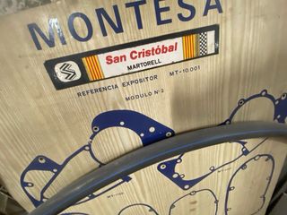 Cartel expositor Montesa San Cristóbal