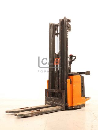 Ref. M-5812 Apilador Eléctrico con Plataforma STILL EGV-S 14