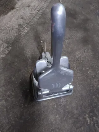 Máquina de hamburguesa profesional en buen estado