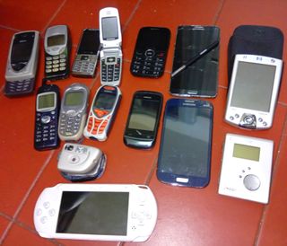 Lote de 8 Telemóveis Alcatel, Nokia, Samsung, Siemens