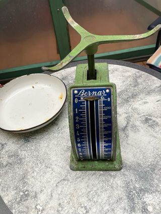 Báscula antigua Bernar