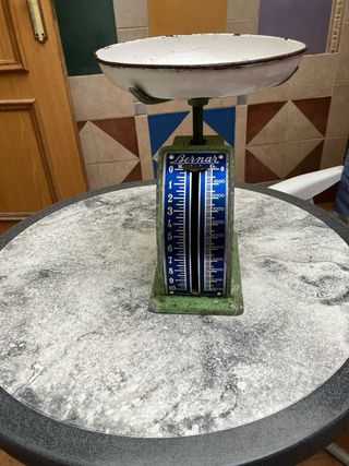 Báscula antigua Bernar