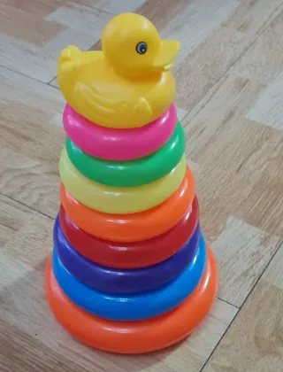 Juego de Anillas Apilables con Pato Amarillo