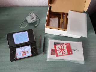 Nintendo DSi XL Nera / Marrone QUASI NUOVA