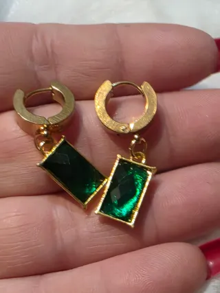 Pendientes oro con esmeralda rectangular