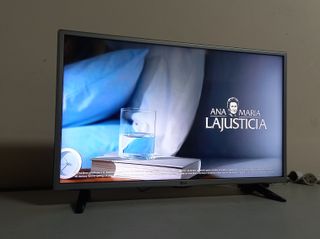 TV LG 32" Smart TV