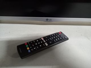 TV LG 32" Smart TV