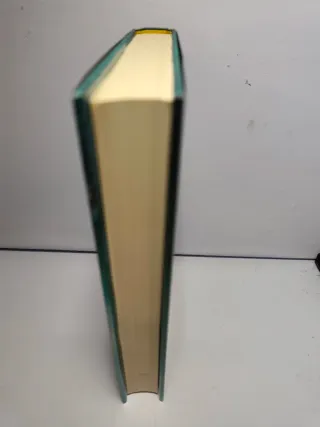 La tierra herida: La historia de amor más adict...