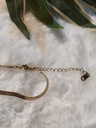 Collar con colgante de esmeralda rectangular