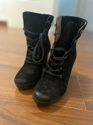 Botines Geox Negros Tacón