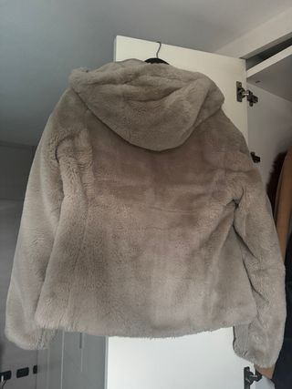 Piumino reversibile con pelliccia ecologica