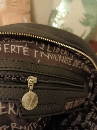 Mochila Desigual Negra y Plateada