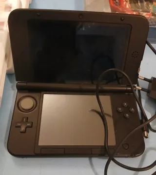Nintendo 3DS XL Nero + Caricatore