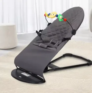 Dolce culla per neonati grigia