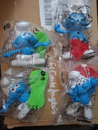 Lote 7 figuras de Los Pitufos "el pueblo perdido"