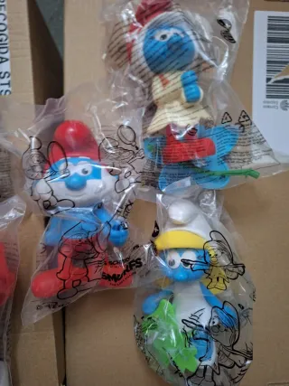 Lote 7 figuras de Los Pitufos "el pueblo perdido"