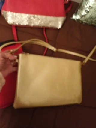 2 Bolsos Bandolera y Enfriador Botella