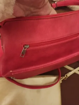 2 Bolsos Bandolera y Enfriador Botella