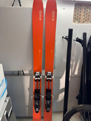 Sci Volkl Wall Freestyle e DPS Traversata wailer