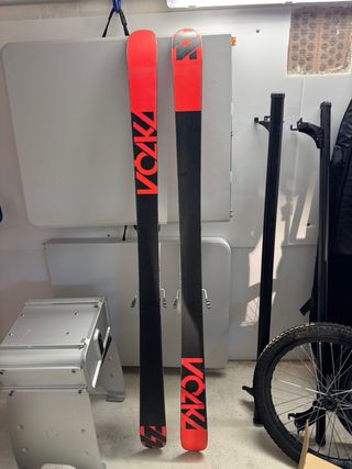 Sci Volkl Wall Freestyle e DPS Traversata wailer